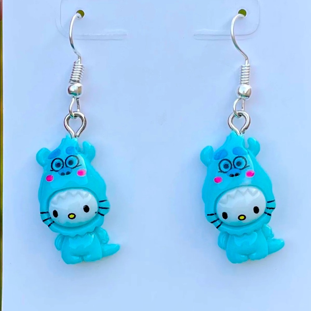 Hello Kitty Monsters inc earrings 🎀🦋